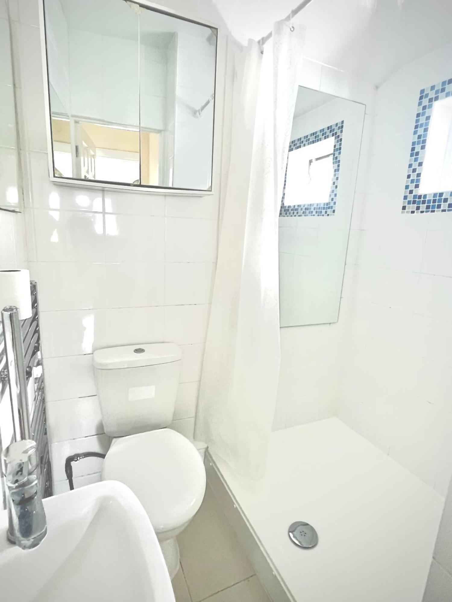 CarshaltonCosy Private Flat In London, Free Parking On Premise公寓 外观 照片