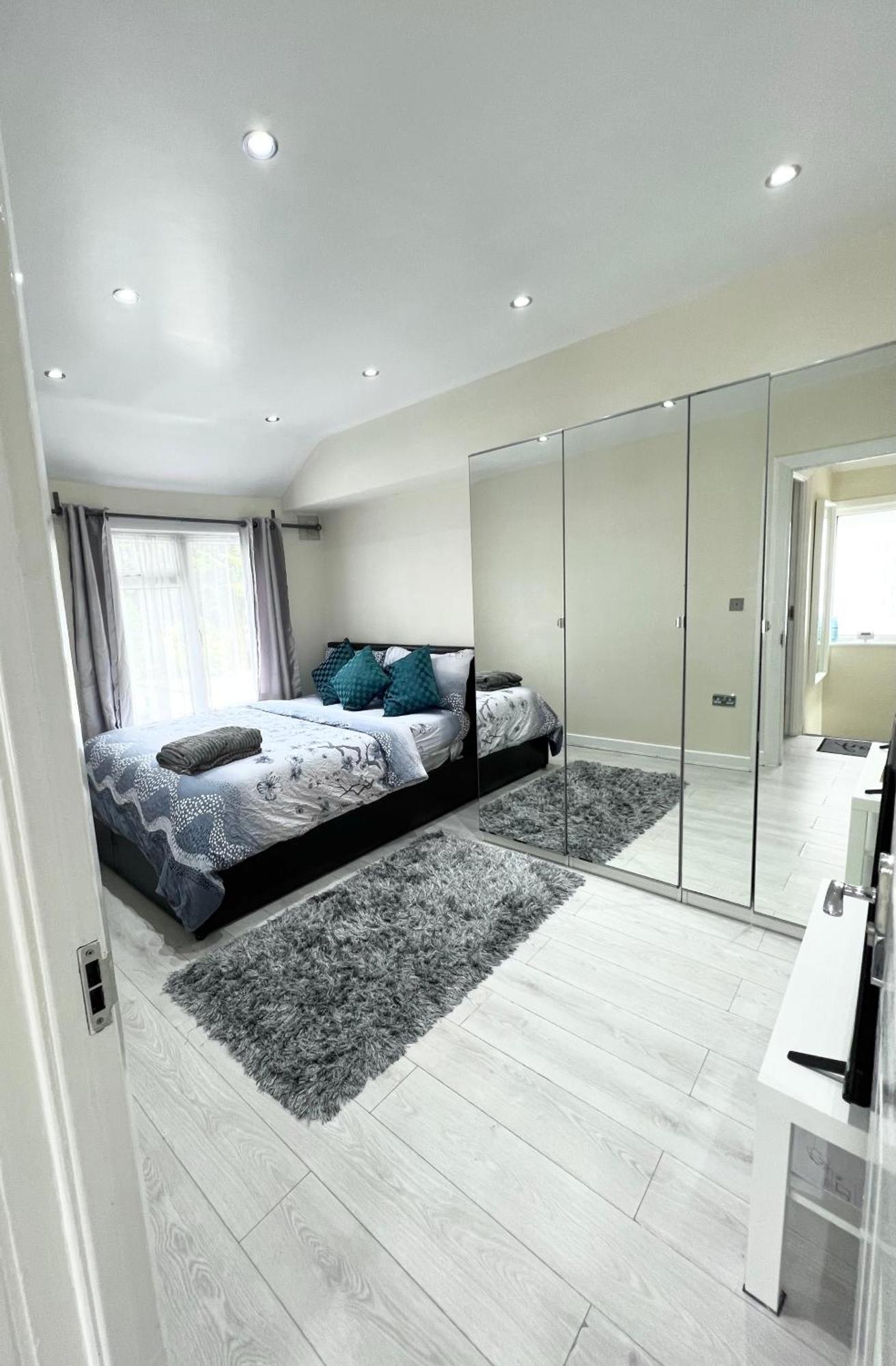 CarshaltonCosy Private Flat In London, Free Parking On Premise公寓 外观 照片