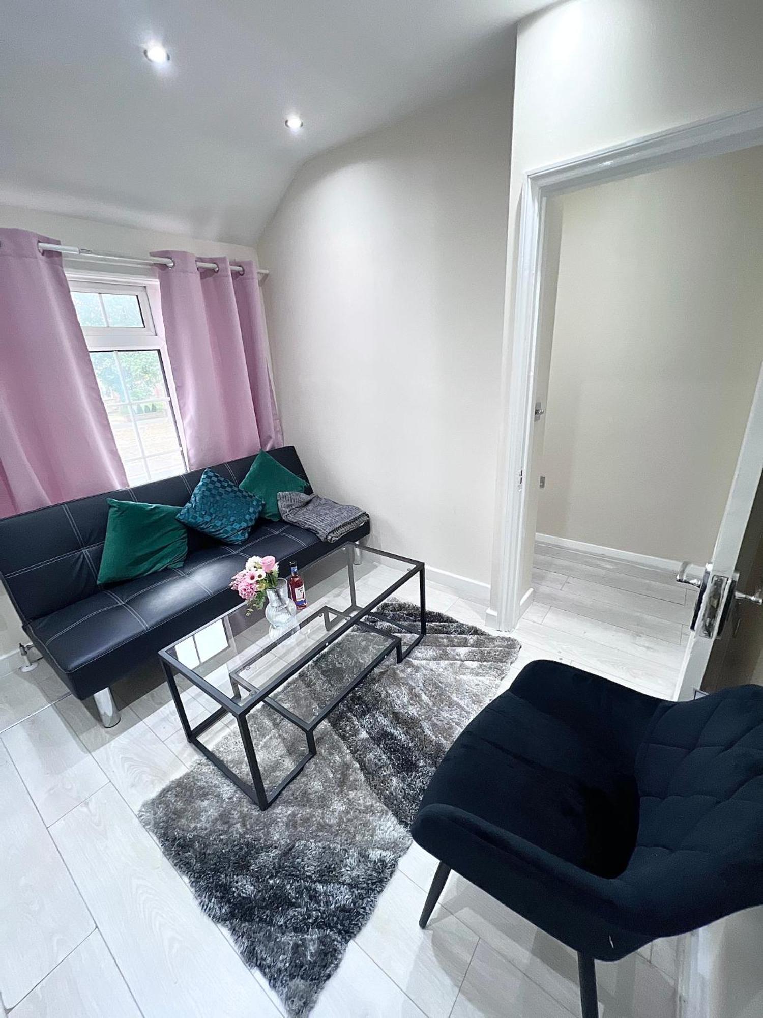 CarshaltonCosy Private Flat In London, Free Parking On Premise公寓 外观 照片